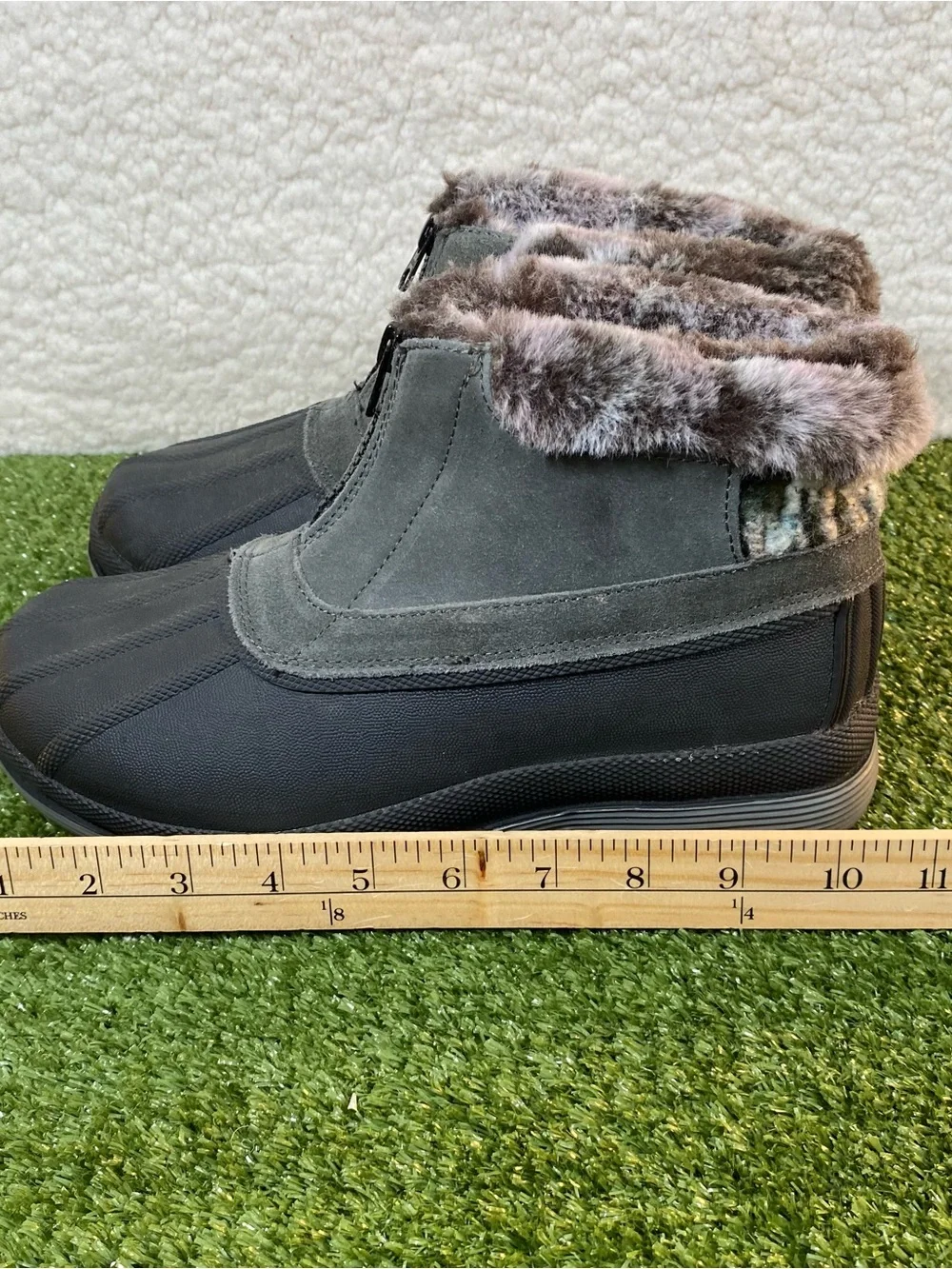 Propet Lumi Winter Duck Boots Women 8.5 Snow Gray Black Ankle Zip Waterproof Fur